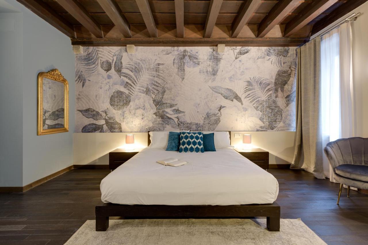 Palazzo Duomo Suites In Udine Center Экстерьер фото